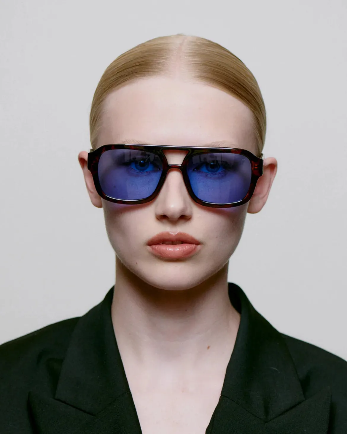 A.Kjaerbede Unisex aurinkolasit Kaya, sininen kuosi