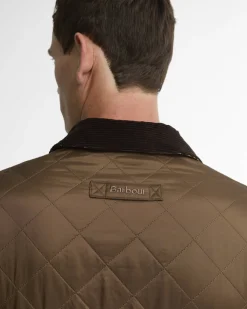 Barbour miesten tikkitakki Icons Heritage Quilted Jacket, Keskiruskea