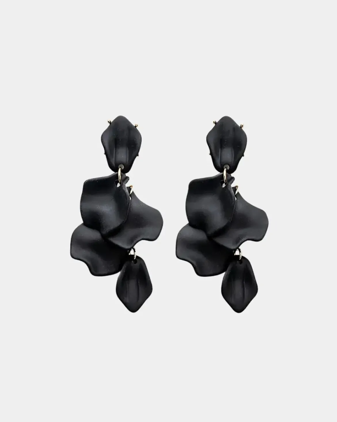 Bow 19 korvakorut Leaf Earring, musta