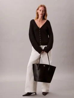 Calvin Klein Accessories naisten laukku, CK MEDIUM TOTE Musta