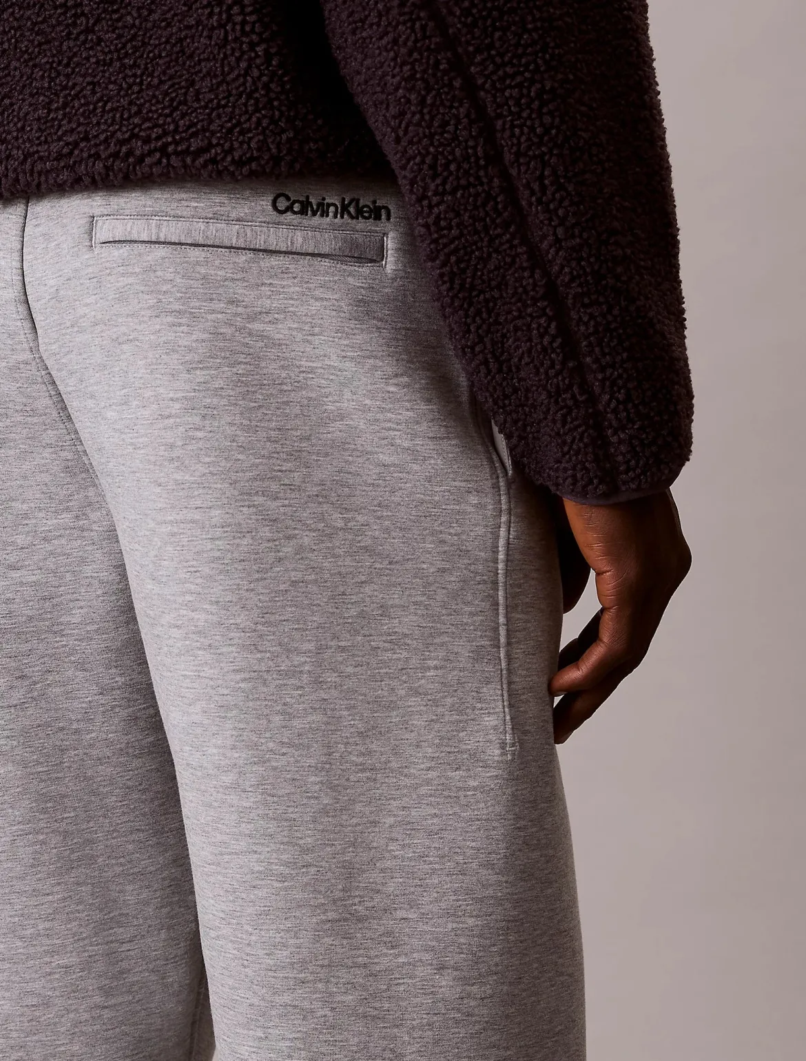 Calvin Klein Jeans miesten collegehousut Cotton Spacer Jogger, vaaleanharmaa