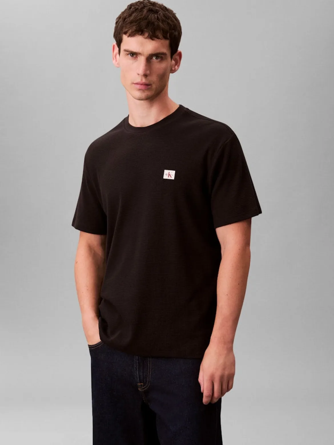 Calvin Klein Jeans miesten t-paita SS Waffle Badge Crewnk Tee, musta