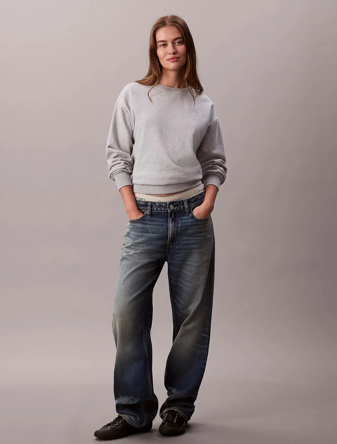 Calvin Klein Jeans naisten collegepaidat LS Archive Logo French Terry, harmaa