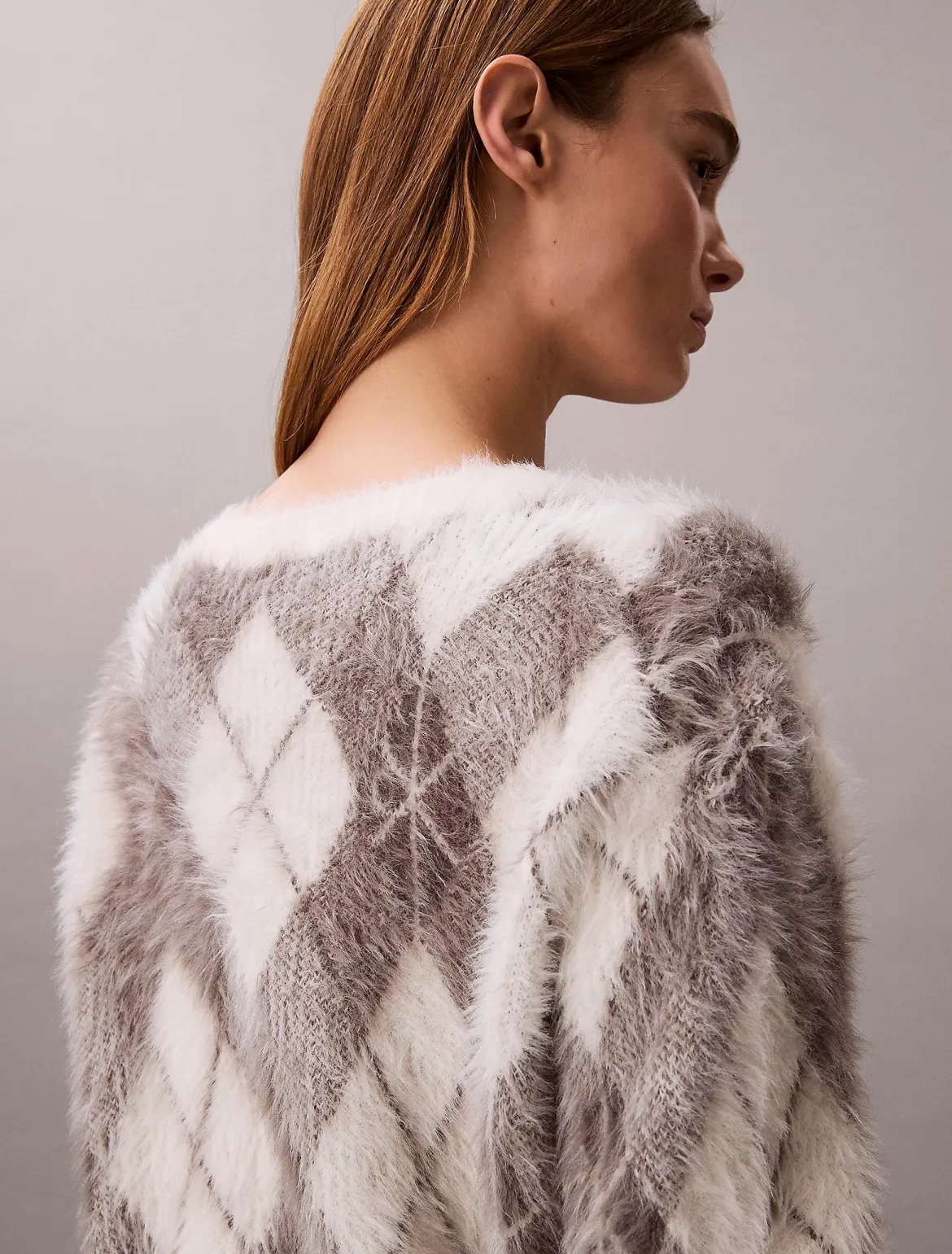 Calvin Klein Jeans naisten neuletakki Fuzzy Novelty Argyle Sweater, harmaa kuosillinen