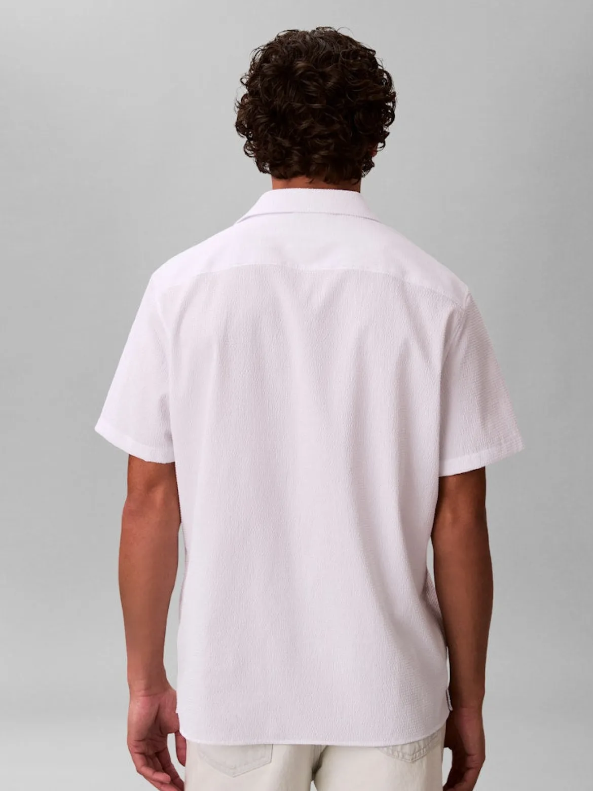 Calvin Klein Menswear miesten paita SS Solid Seersucker Classic Shirt, valkoinen