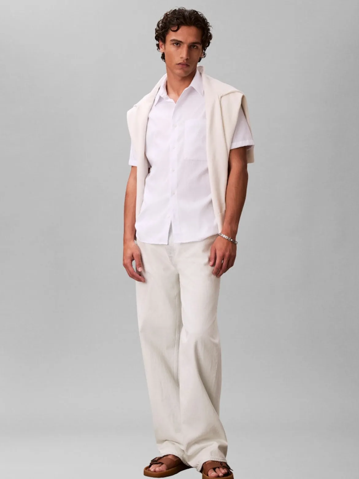 Calvin Klein Menswear miesten paita SS Solid Seersucker Classic Shirt, valkoinen