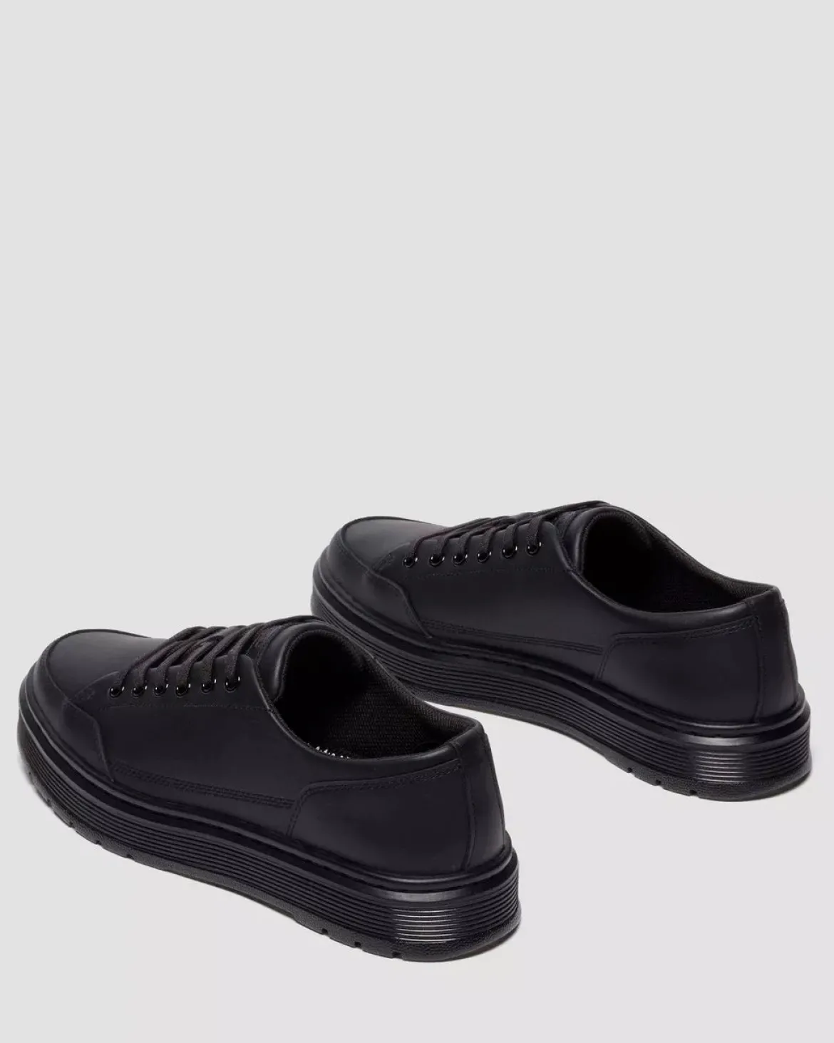 Dr. Martens miesten kengät Brookline 6-Eye, musta
