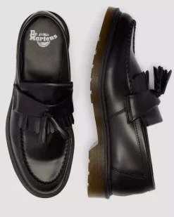 Dr. Martens miesten loaferit Adrian Tassel Loafer, musta