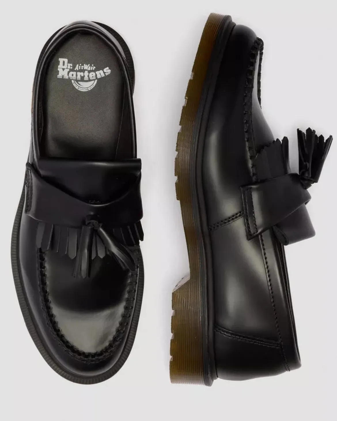 Dr. Martens miesten loaferit Adrian Tassel Loafer, musta