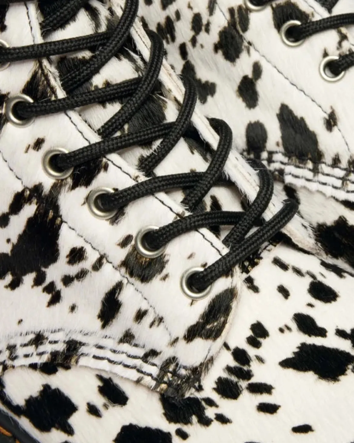 Dr. Martens naisten maiharit 1460 Bex 8 Eye Boot Cream+Black, mustavalkoinen