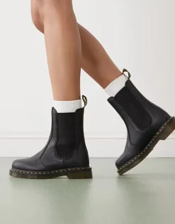 Dr. Martens naisten nilkkurit 2976 Hi Chelsea, musta