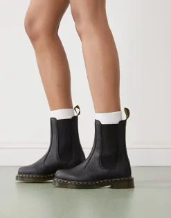Dr. Martens naisten nilkkurit 2976 Hi Chelsea, musta