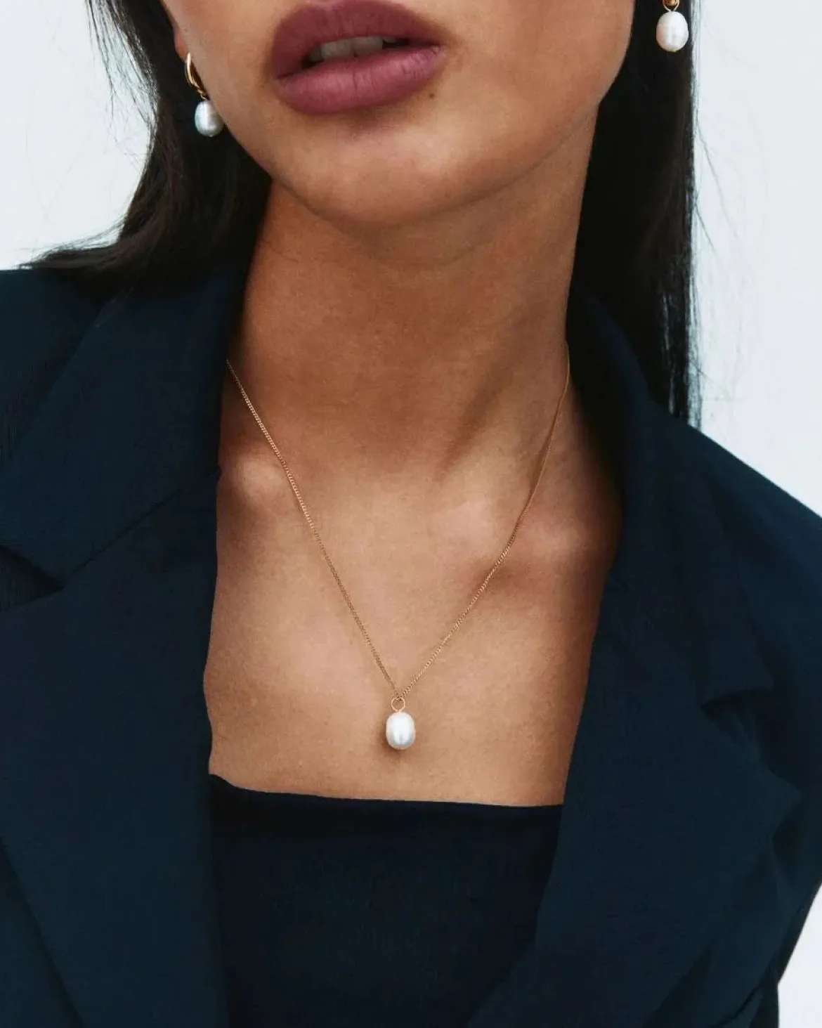 Edblad naisten kaulakoru Perla Necklace L, Gold pleated