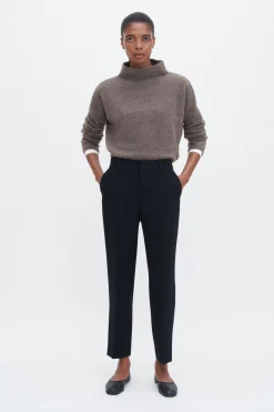 Filippa K naisten neulepusero Mika Yak Funnelneck Sweater, Kaakaonruskea
