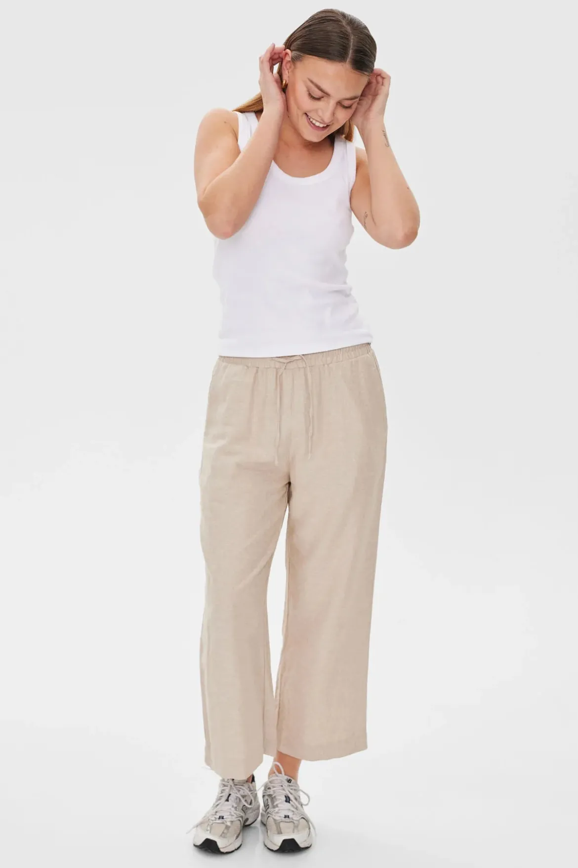 Freequent Naisten housut LA PANT 7/8 LINEN Vaalea Beige