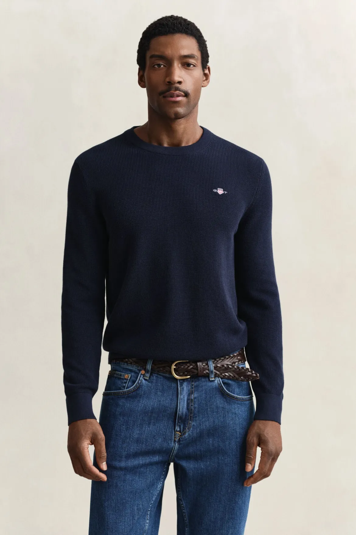 Gant miesten neulepusero Micro Textured Cotton C-Neck, tummansininen