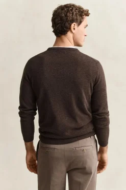 Gant miesten neulepusero Superfine Lambswool C-Neck, tummanruskea