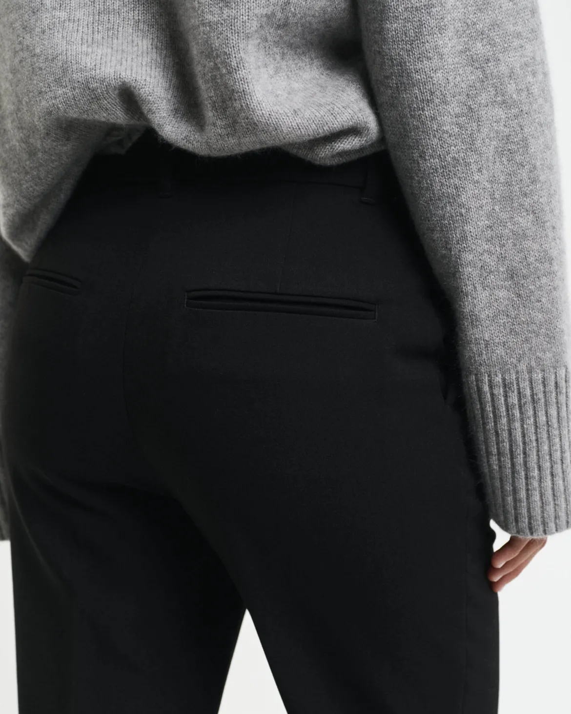 Gant Naisten Housut, SLIM FLARE SLACK Musta