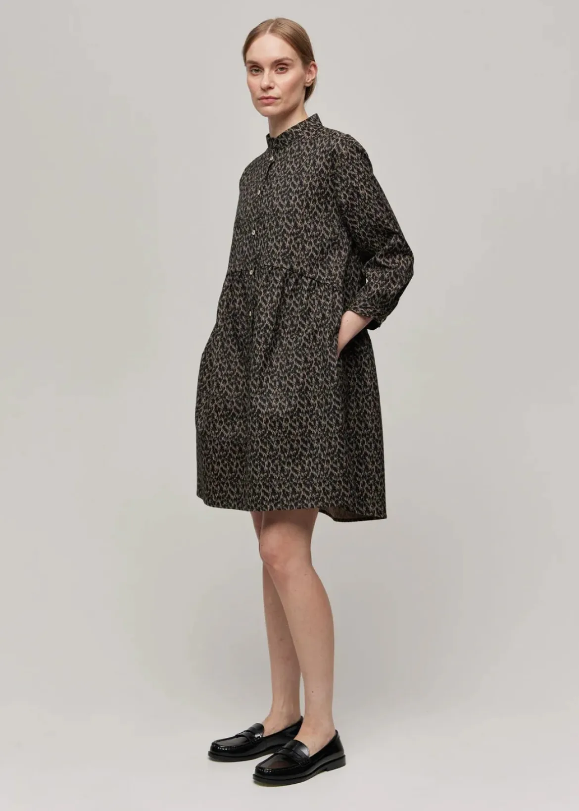 Gauhar naisten paitamekko, SHIRT DRESS LANA Ruskea Kuosillinen