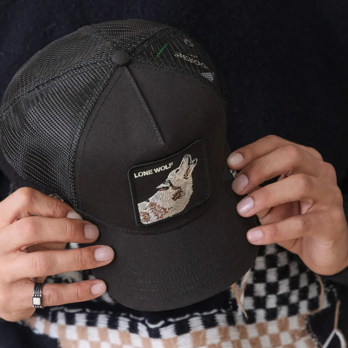 Goorin Bros lippis Lone Wolf Trucker, musta