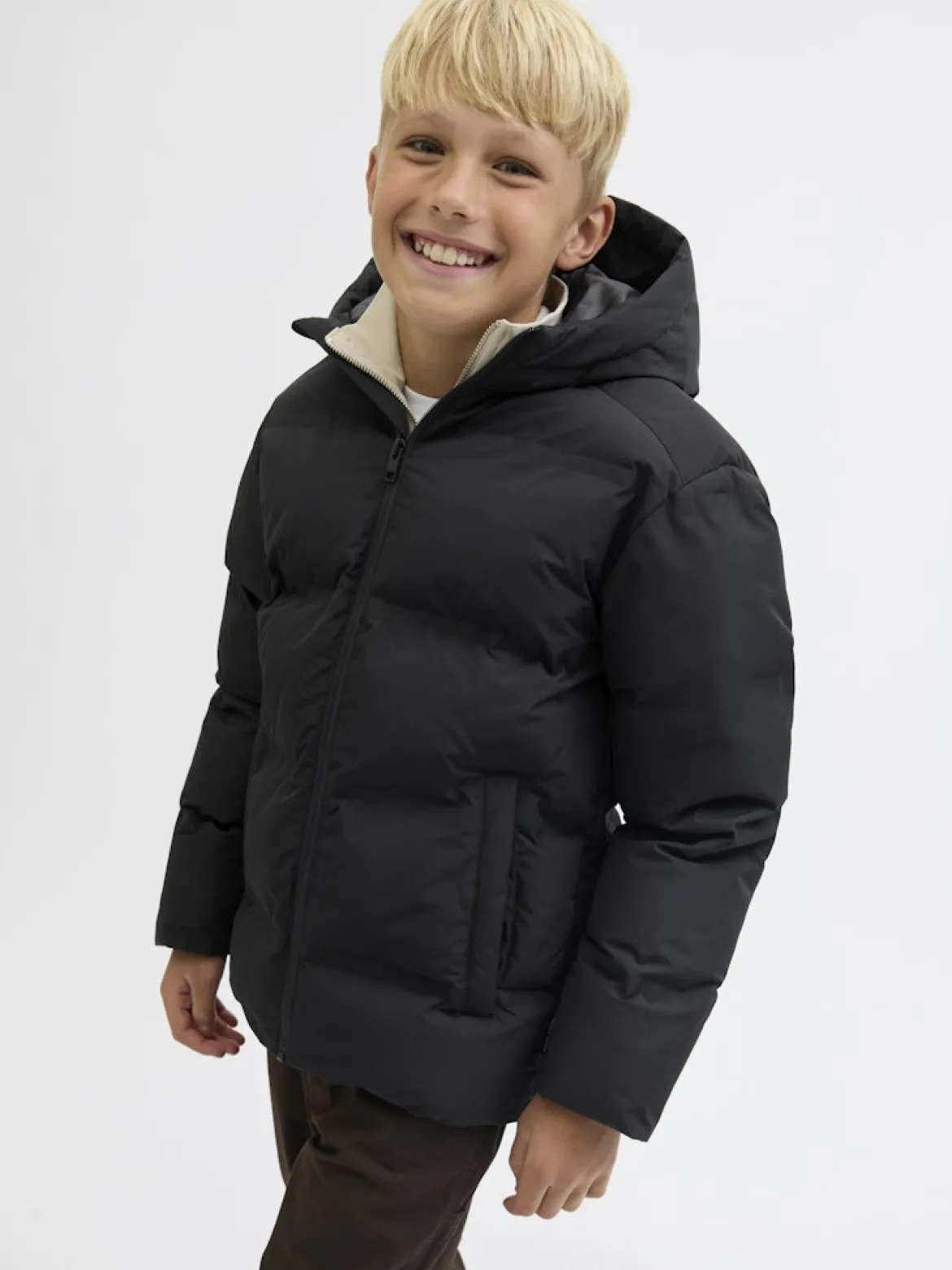 JJESOHO PUFFER HOOD JNR MUSTA