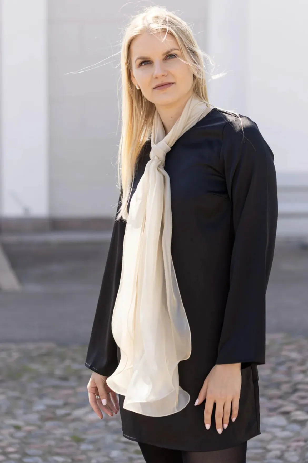 Lasessor juhlahuivi Eleea, vaalea beige