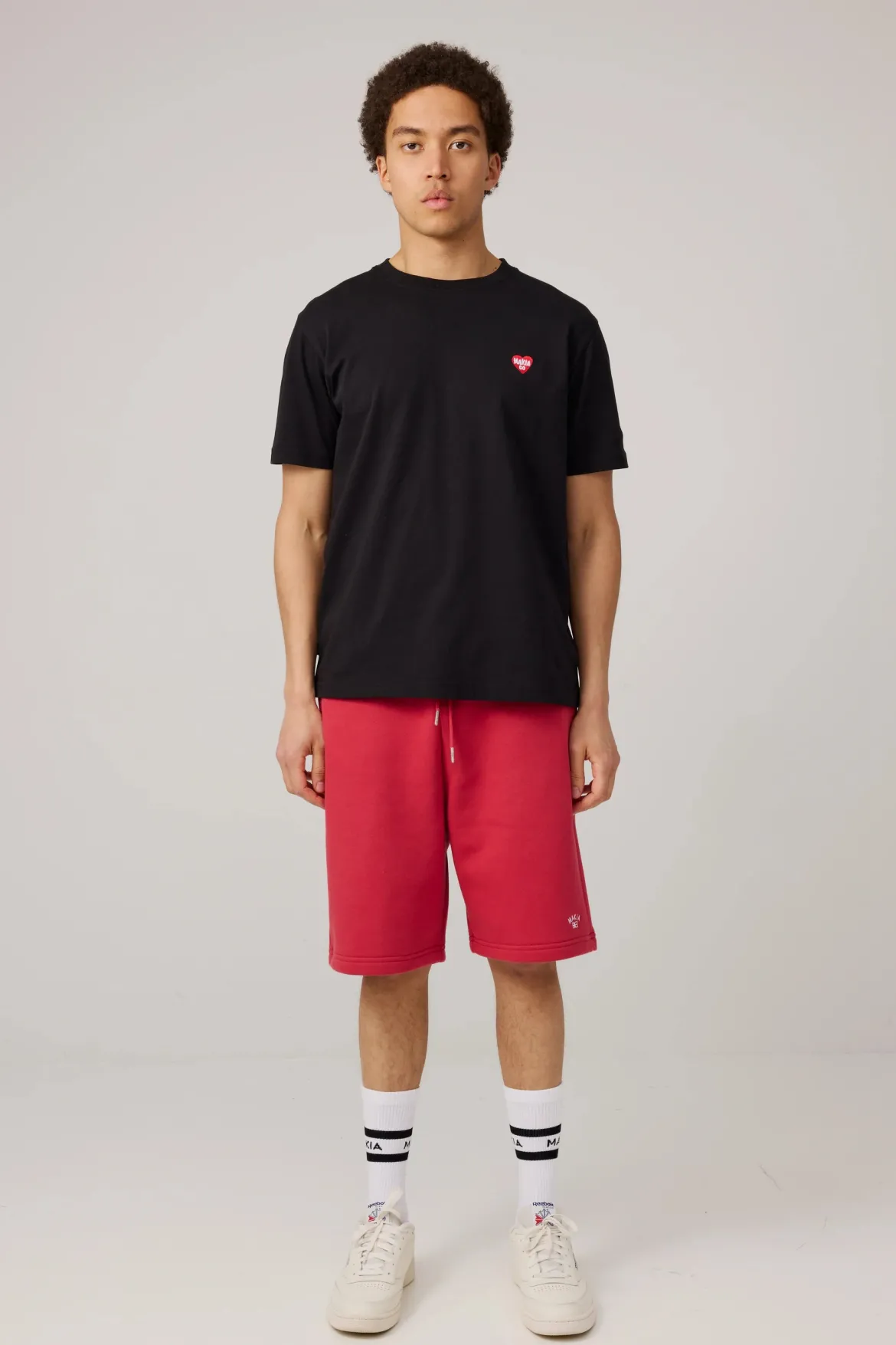 Makia miesten collegeshortsit Cove Sweatshorts, punainen