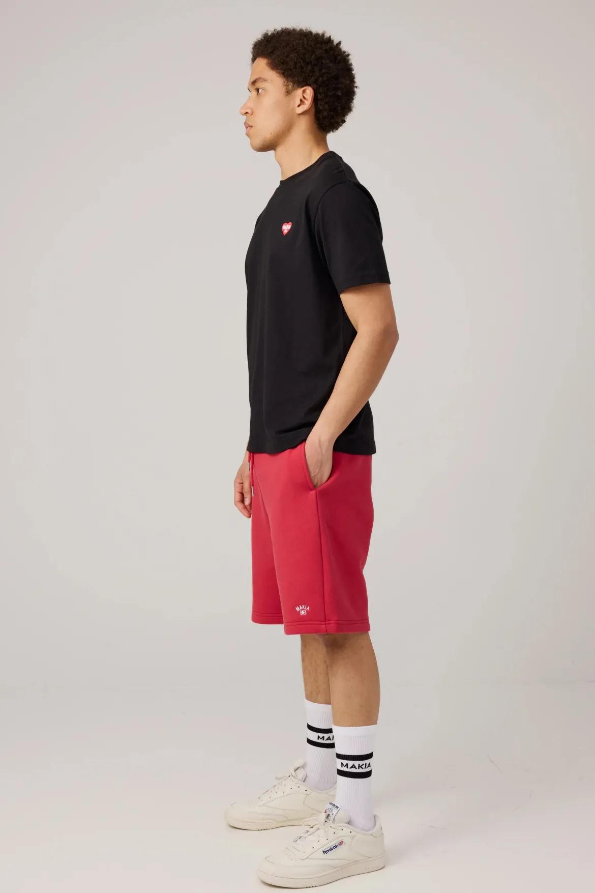 Makia miesten collegeshortsit Cove Sweatshorts, punainen