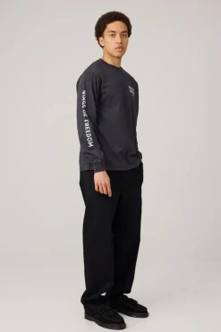 Makia miesten pitkähihainen paita Wings Long Sleeve, musta
