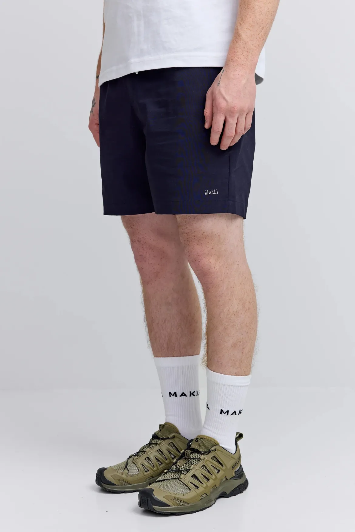 Makia miesten shortsit Shadow Hybrid Shorts, tummansininen
