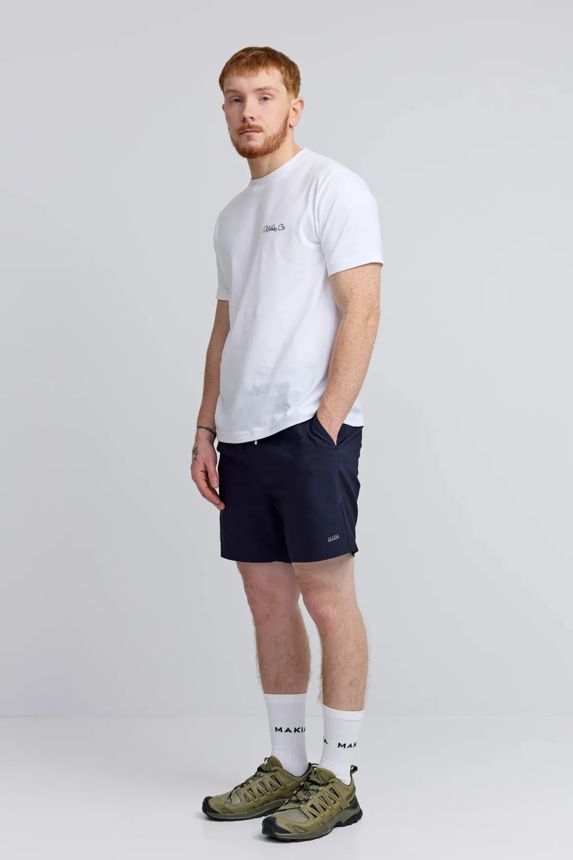 Makia miesten shortsit Shadow Hybrid Shorts, tummansininen