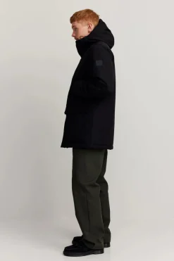 Makia miesten toppatakki, RESILIENT JACKET Musta