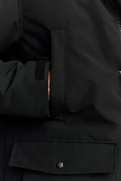 Makia miesten toppatakki, RESILIENT JACKET Musta