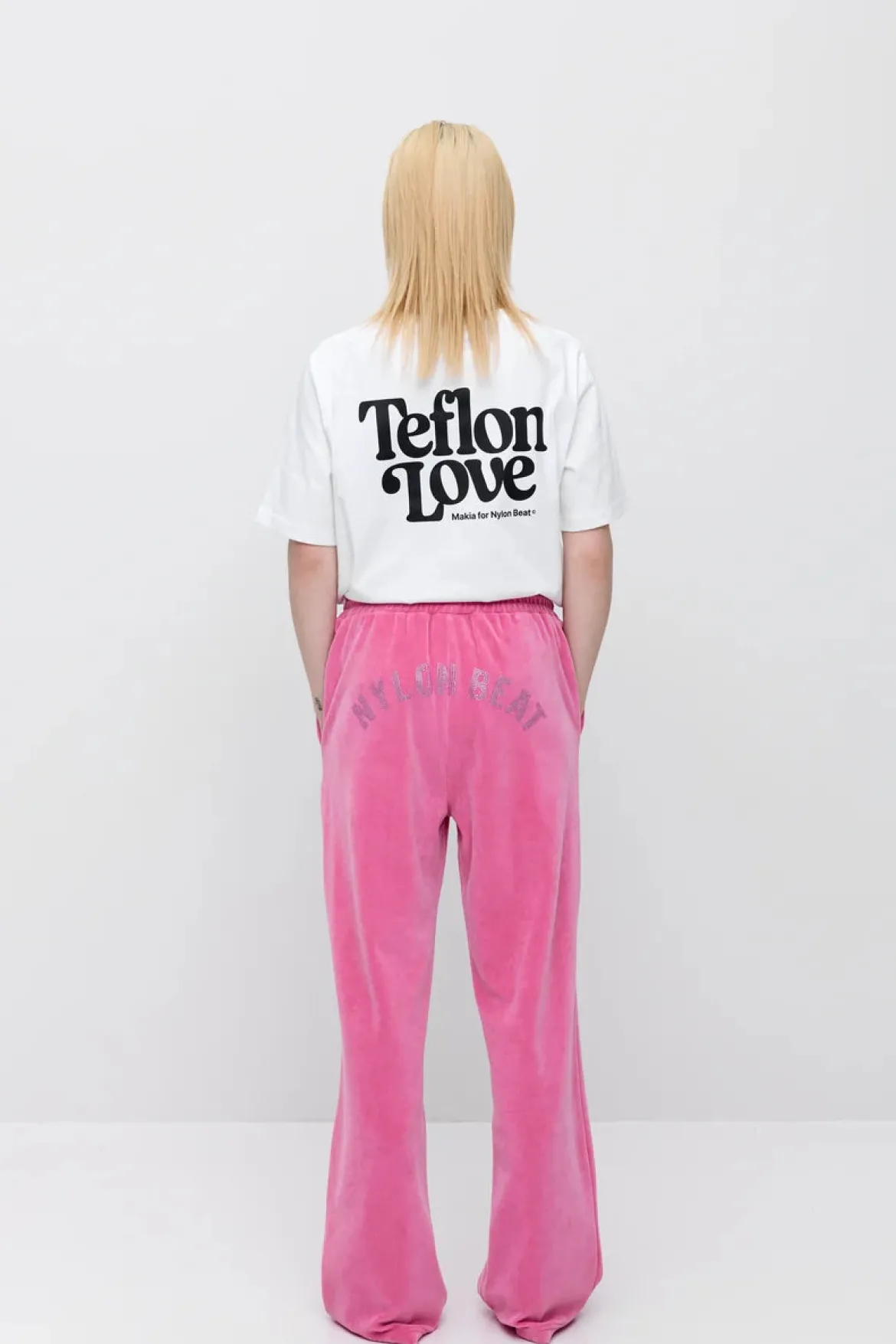 Makia x Nylon Beat collegehousut Nylon Trousers, vaaleanpunainen