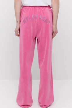 Makia x Nylon Beat collegehousut Nylon Trousers, vaaleanpunainen