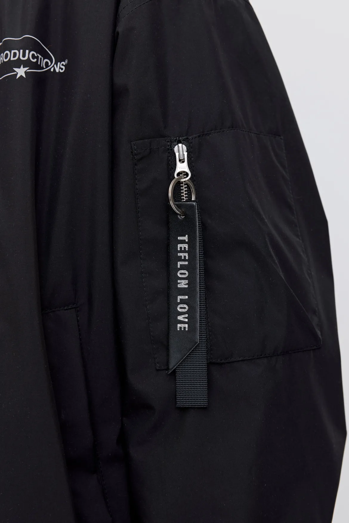 Makia x Nylon Beat takki Nylon Jacket, musta