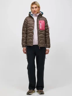 Peak Performance naisten untuvatakki Helium Utility Down Hood Jacket, kaakaonruskea