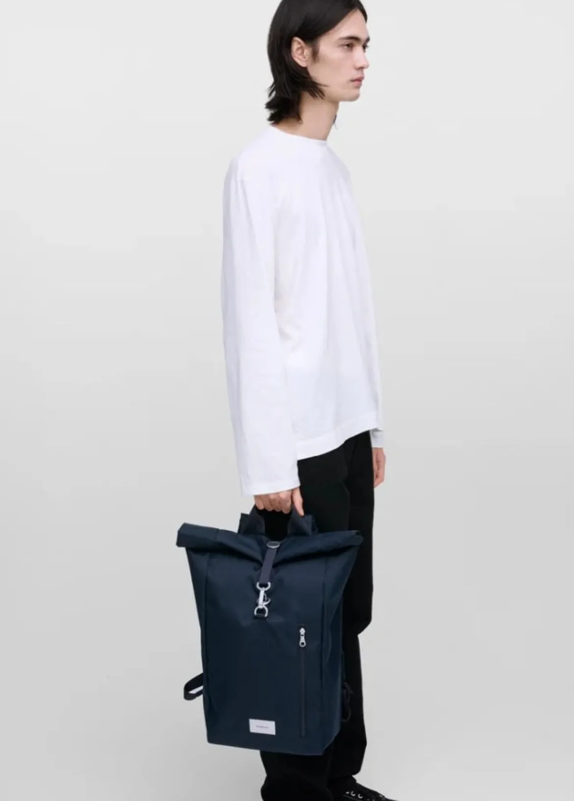 Sandqvist reppu Ground Rolltop Backpack 16'', tummansininen