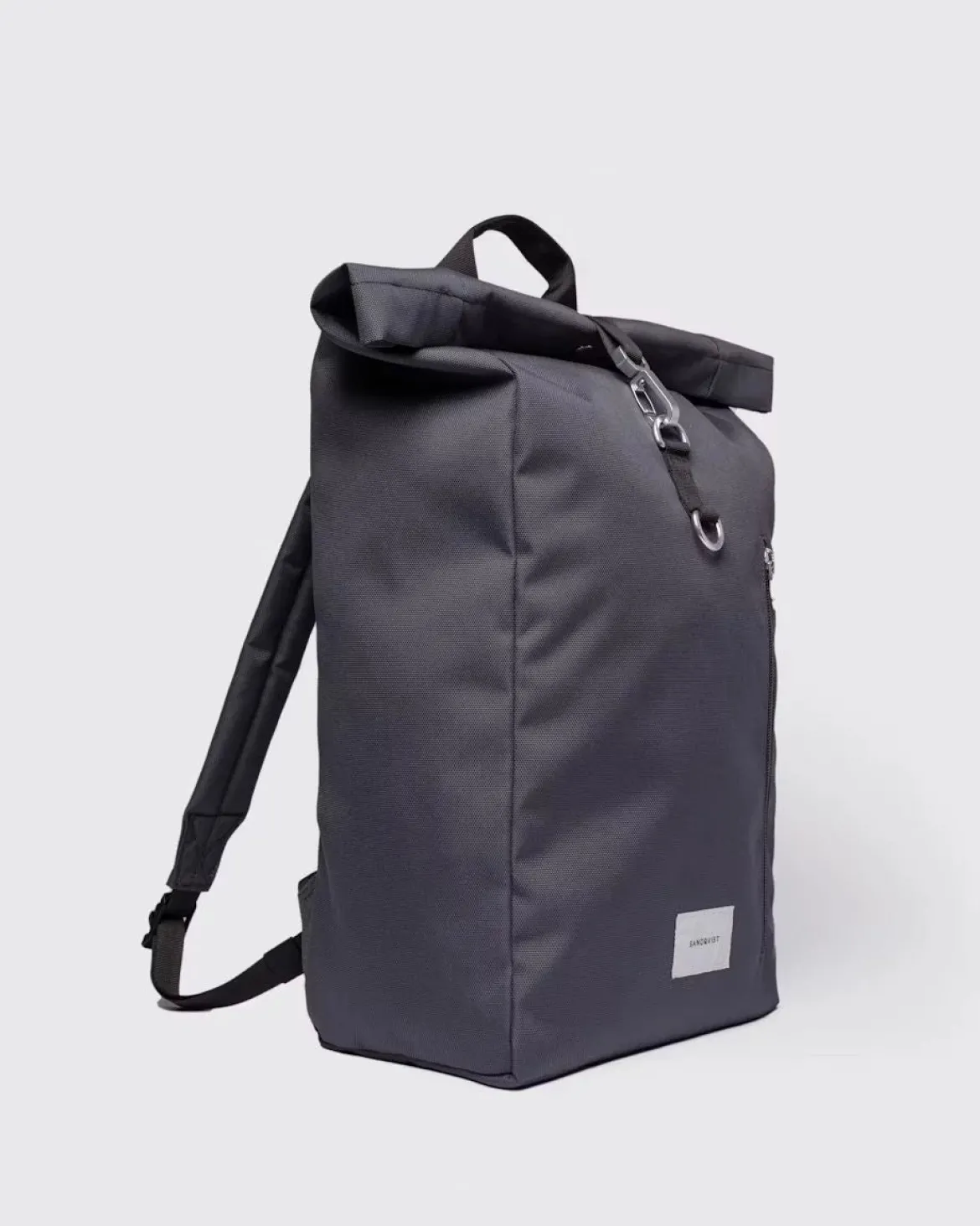 Sandqvist unisex reppu GROUND Rolltop Backpack L, tummanharmaa