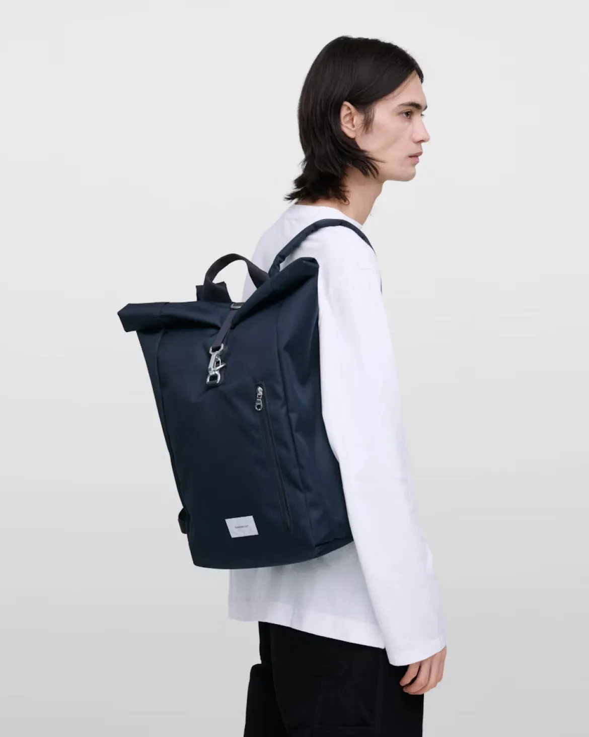 Sandqvist unisex reppy GROUND Rolltop Backpack L, tummansininen