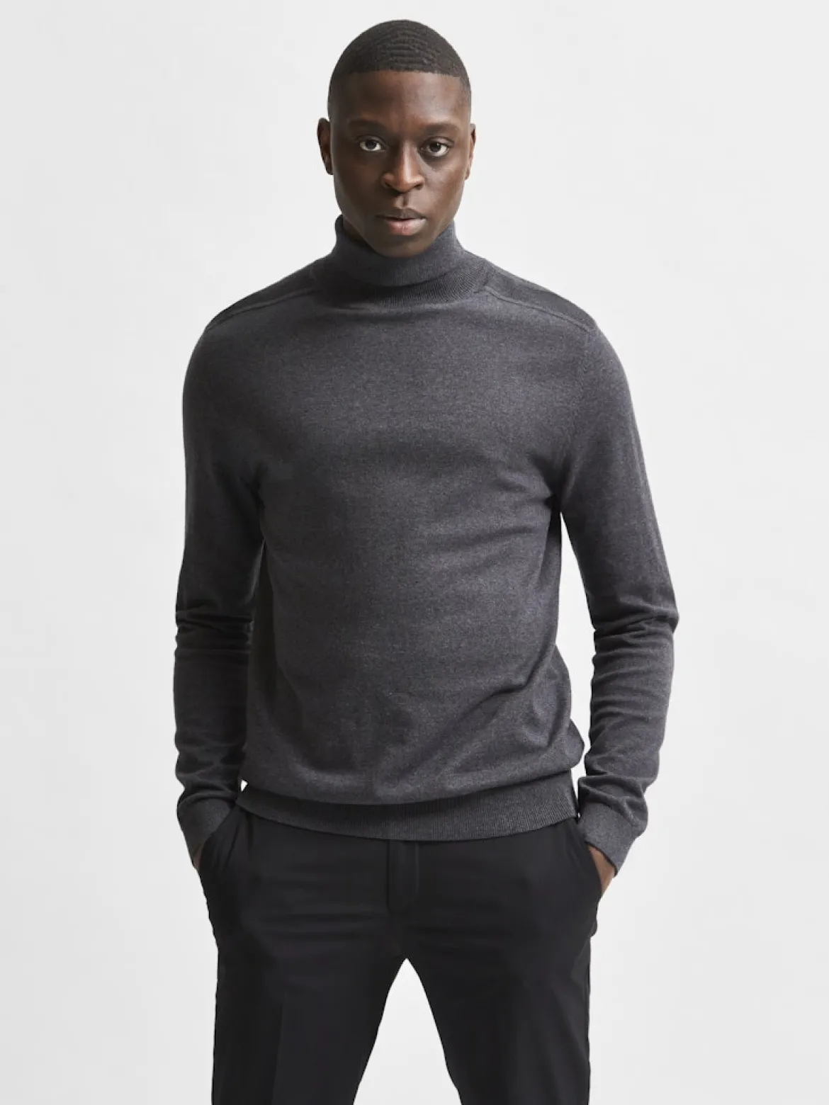 Selected miesten pooloneule Berg Roll Neck Noos, Antracit Melange