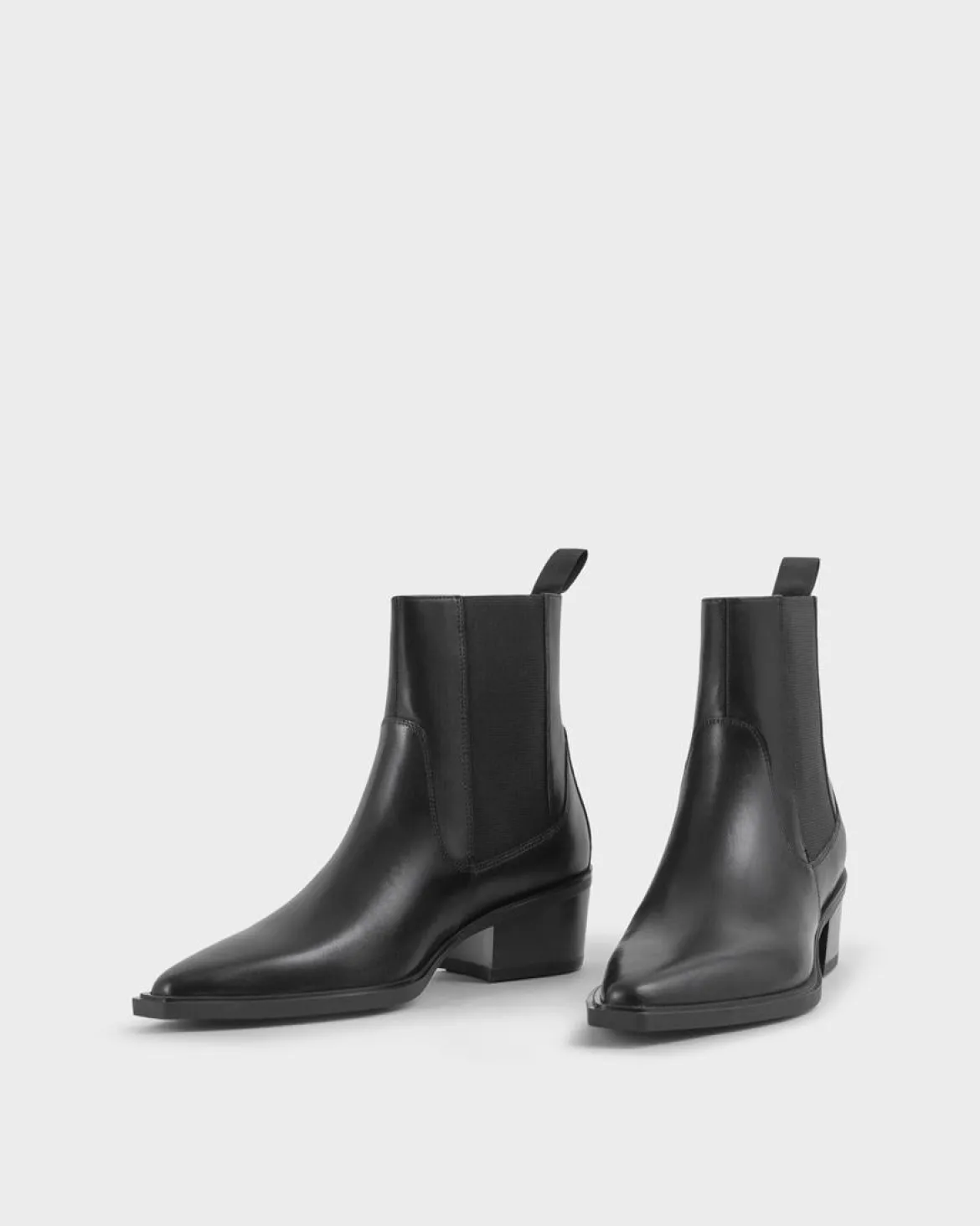 Vagabond naisten nilkkurit Kelsey Pointed Toe Chelsea Ankle Boot, musta