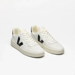 Veja naisten tennarit V-10 Prime Sneaker White Black, valkoinen