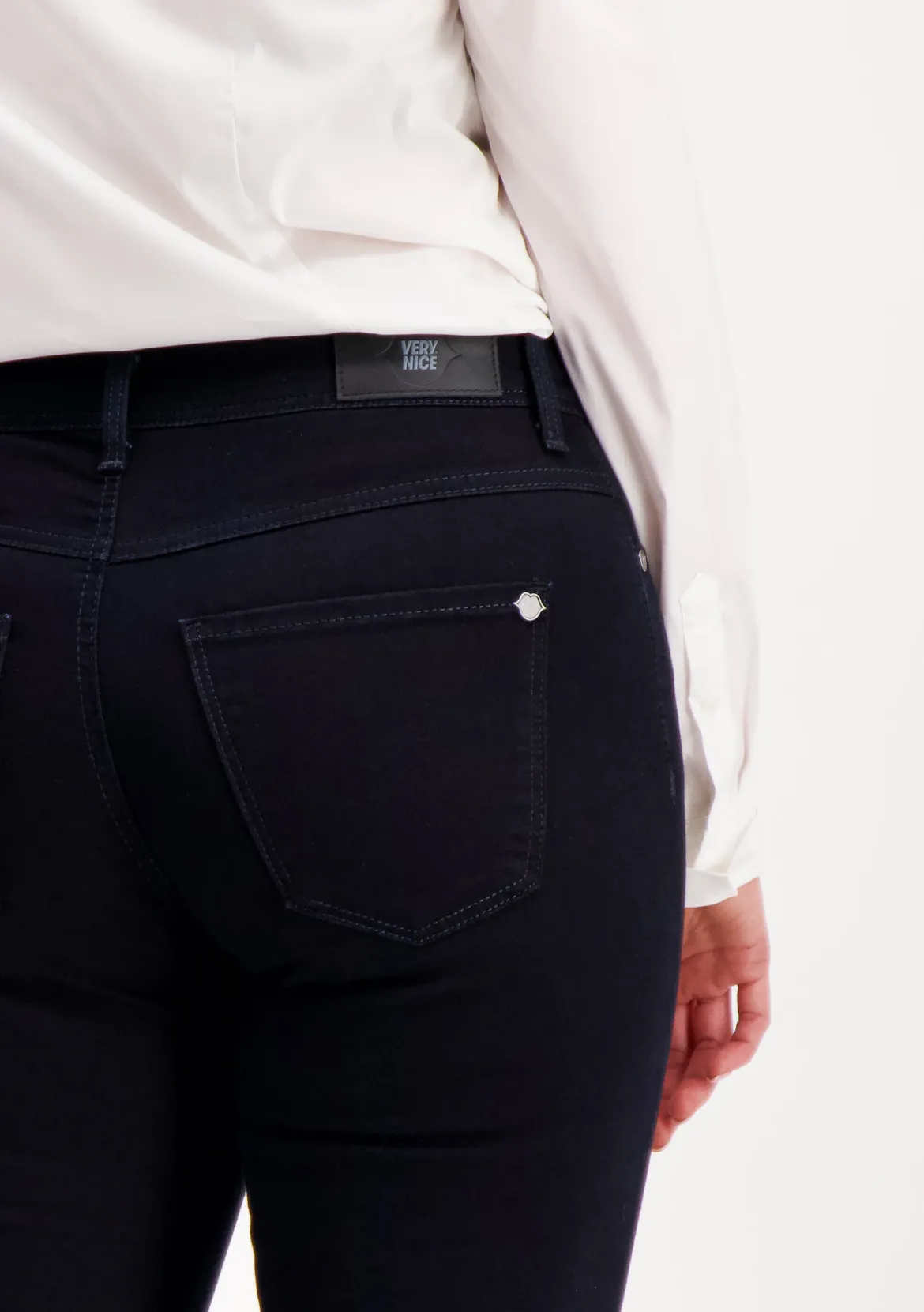 Very Nice Naisten Farkut, Emily 8411 Straight Fit Indigo