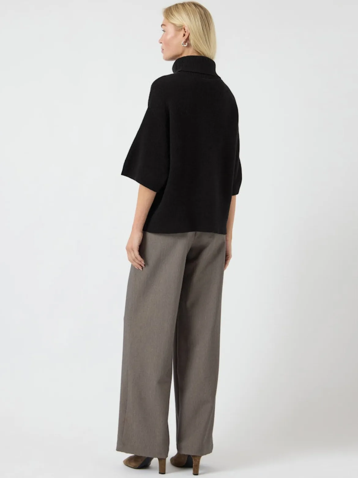 Y.A.S naisten neulepusero Yasemila, Black