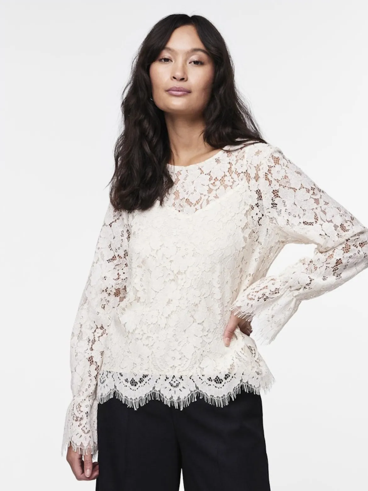 Y.A.S naisten paita, YASPERLA LS LACE TOP S Luonnonvalkoinen