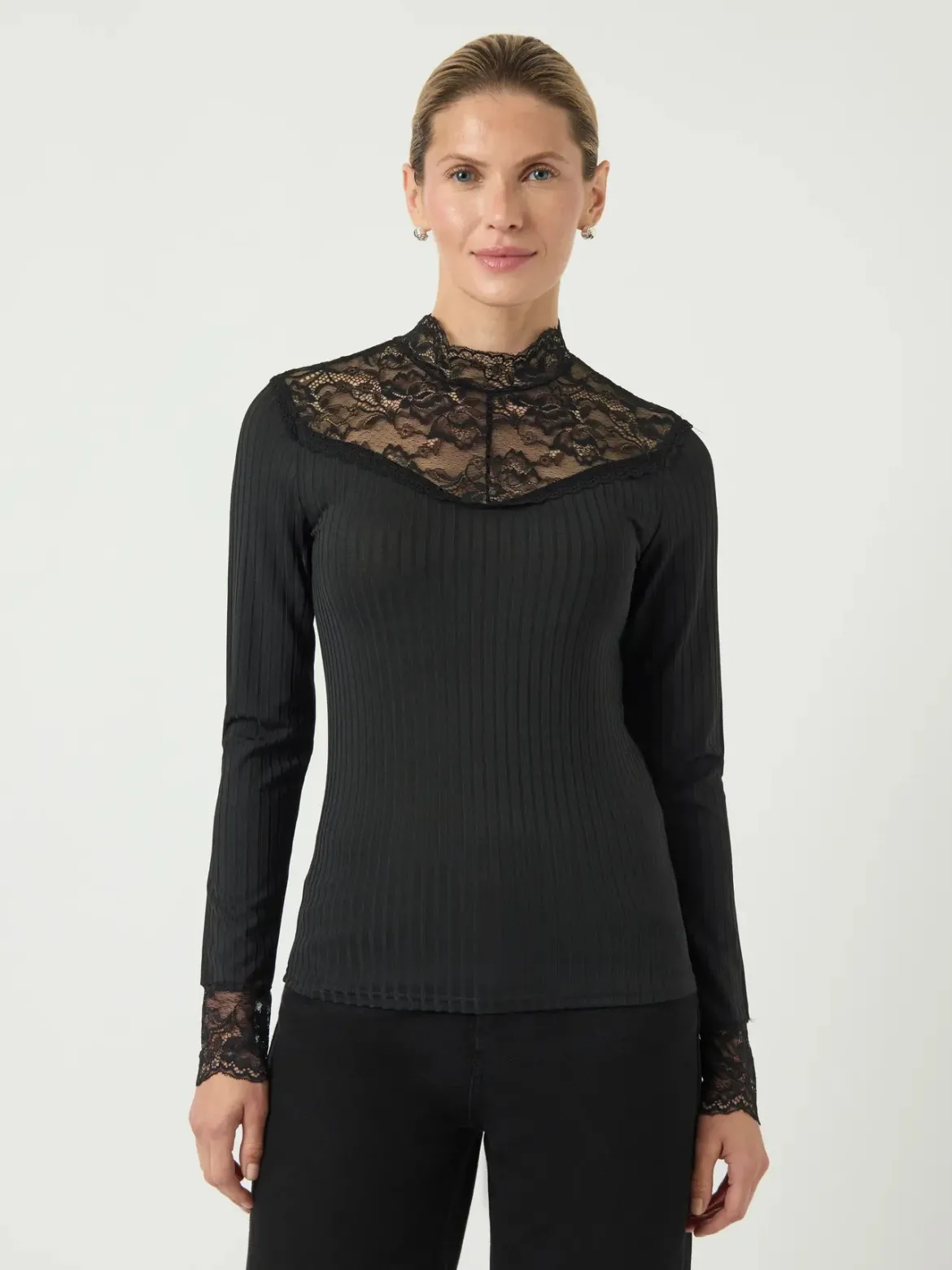 Y.A.S pusero, YASBLACE LS TOP Black